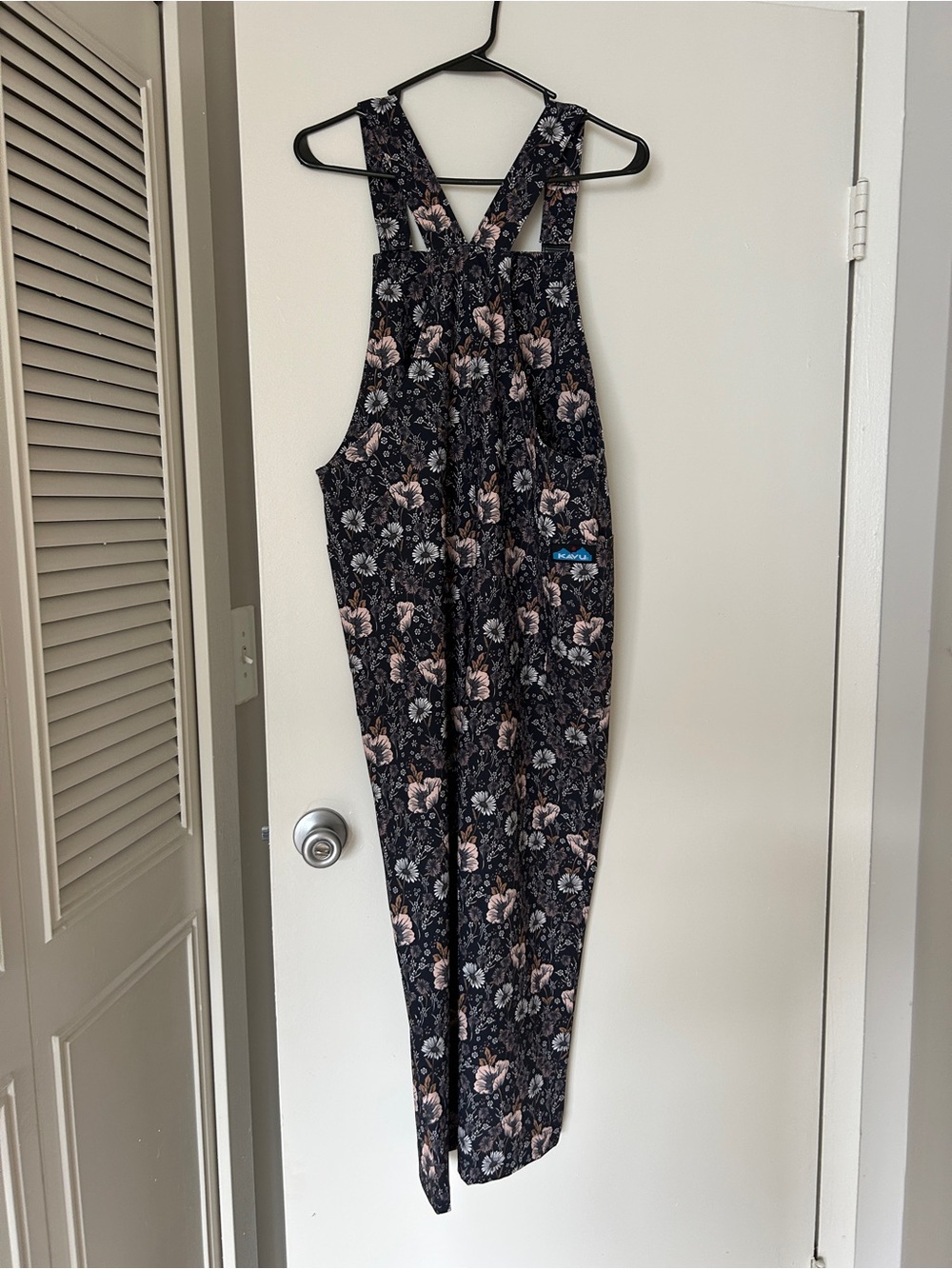 KAVU San Blas Women's Overalls Bibs Side pocket Romper floral Sz Small - Picture 2 of 4